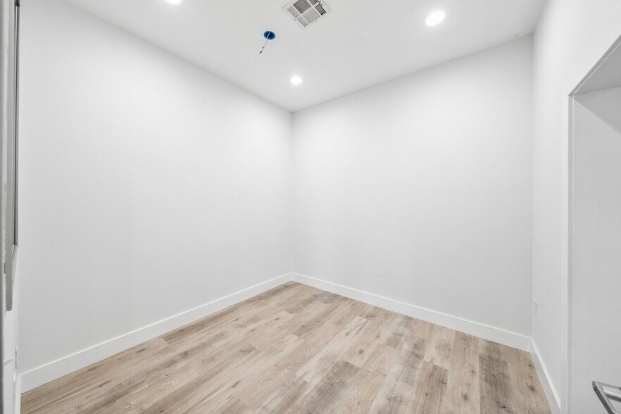 More Photos Of 9630 Research Dr, Irvine Research And Development For Sale