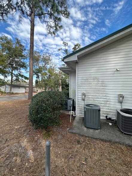 More Photos Of 1850 Bellair Blvd, Orange Park Medical For Sale