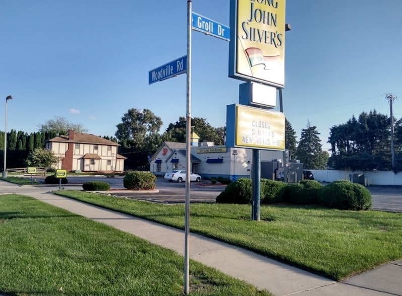 More Photos Of 2412 Woodville Rd, Oregon Restaurant For Lease
