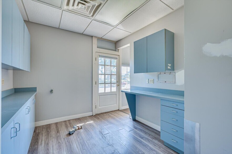 More Photos Of 2412 Plainfield Ave, South Plainfield Office For Sale