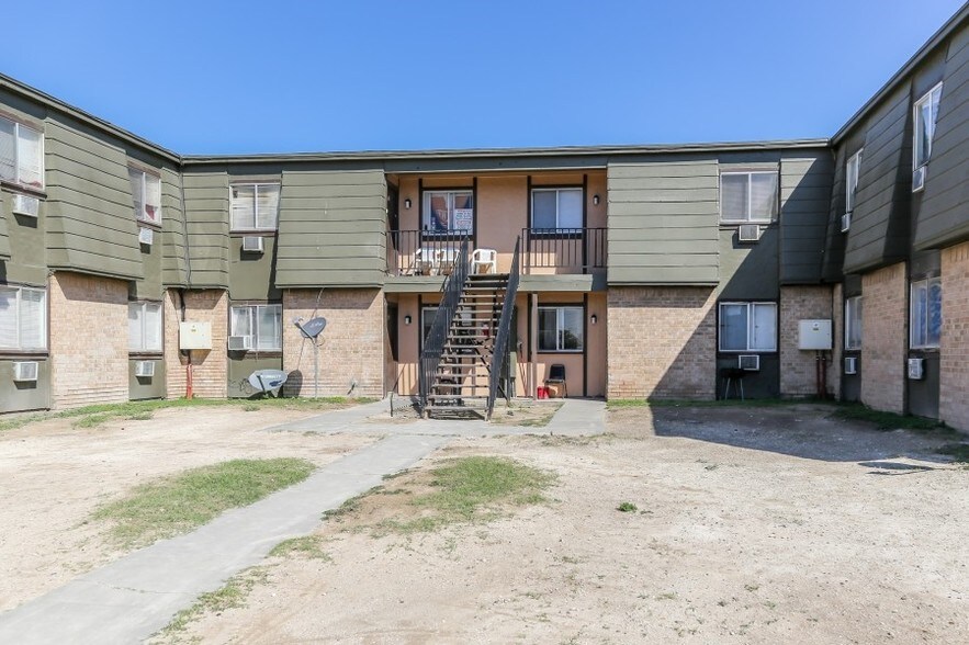 More Photos Of 1101 W Sherer St, Fort Stockton Apartments For Sale