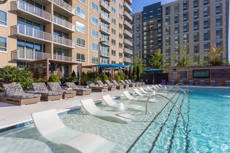 More Photos Of 880 W Peachtree St NW, Atlanta Apartments For Lease
