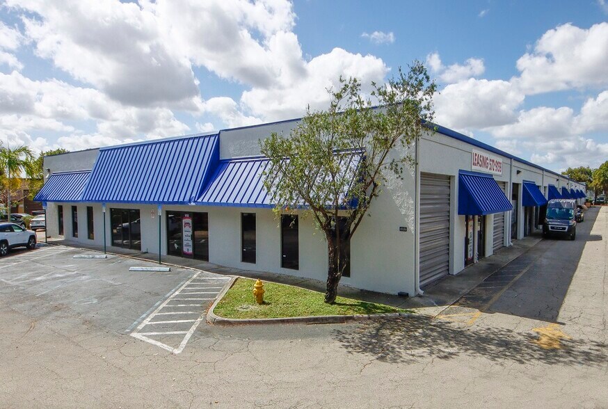 More Photos Of 10101-10163 NW 46th St, Sunrise Warehouse For Lease