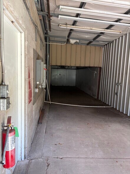 More Photos Of 326 W College Ave, Guthrie Manufacturing For Sale