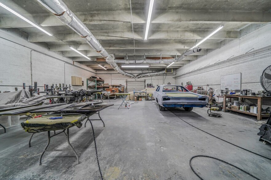 More Photos Of 3231 SE Slater St, Stuart Warehouse For Sale