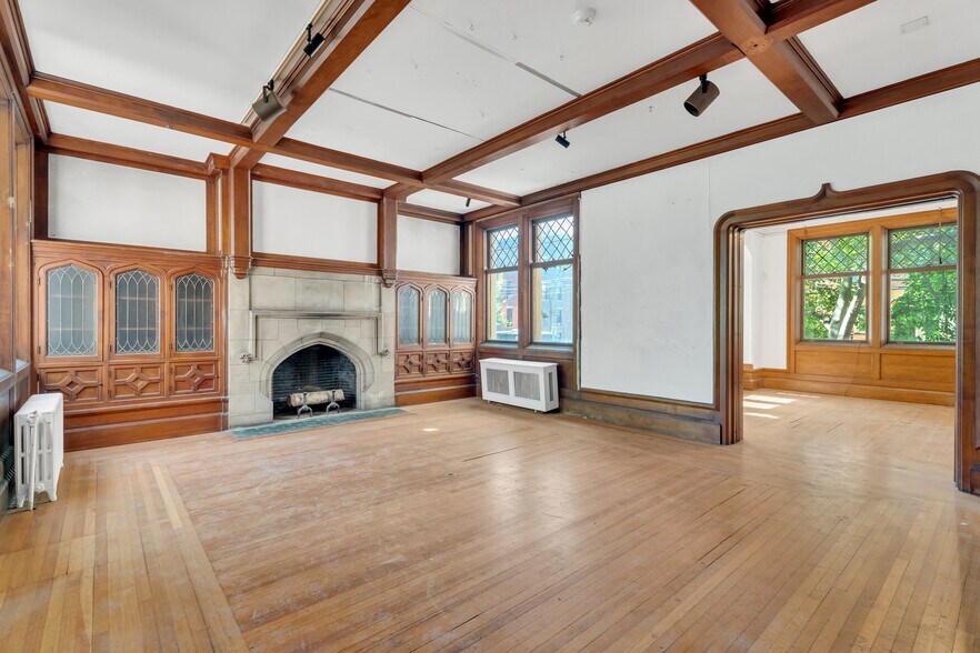 More Photos Of 51 Trumbull St, New Haven Office For Sale