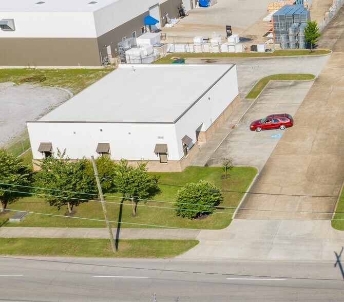 Primary Photo Of 1916 Central Ave, Chattanooga Distribution For Sale