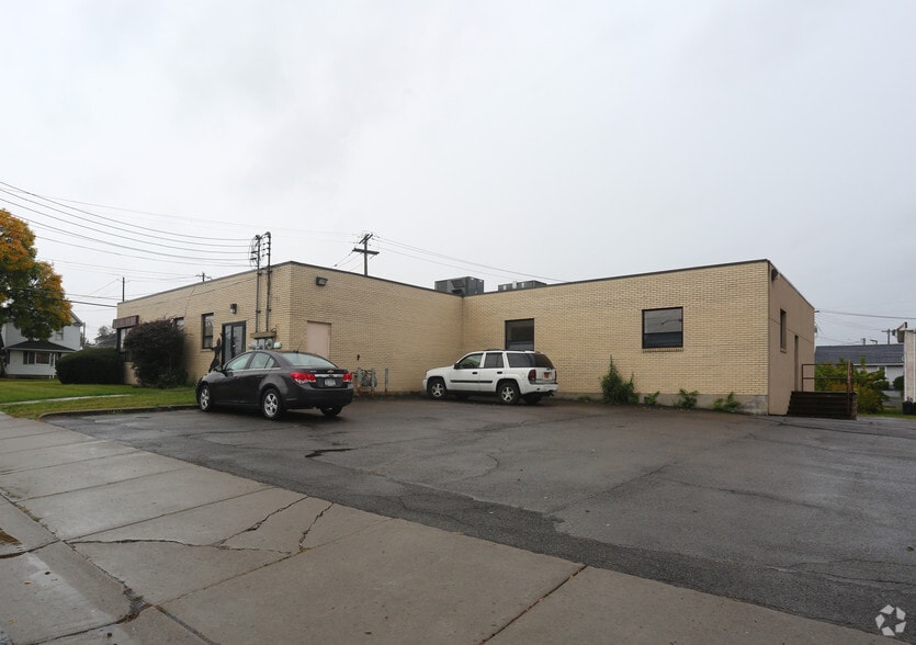 More Photos Of 679 Main St, Johnson City Medical For Sale