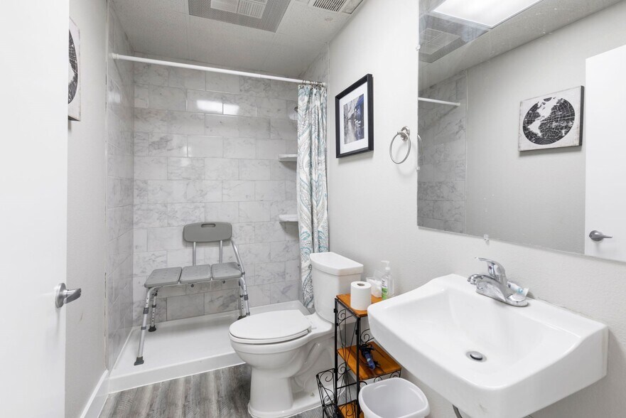 More Photos Of 1105 Callahan Ave, Conroe Healthcare For Sale