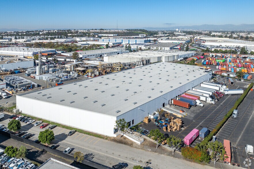 More Photos Of 20801 S Santa Fe Ave, Carson Warehouse For Lease