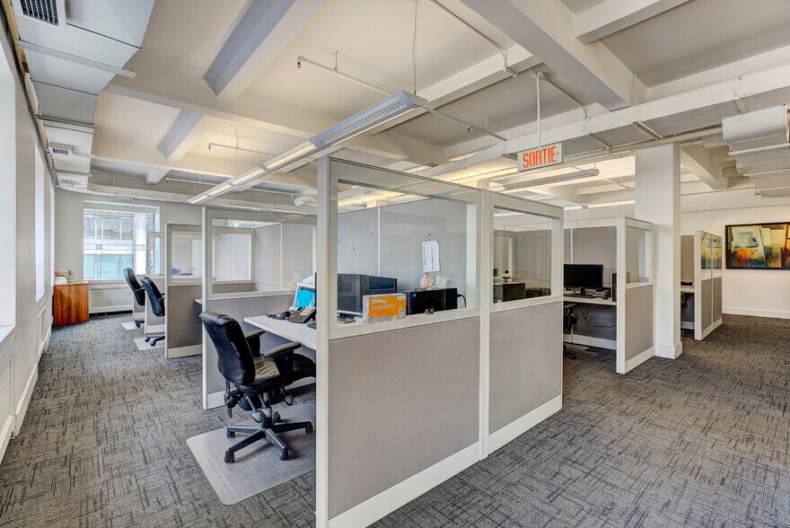 More Photos Of 510 Boul Saint-Laurent, Montréal Loft Creative Space For Sale