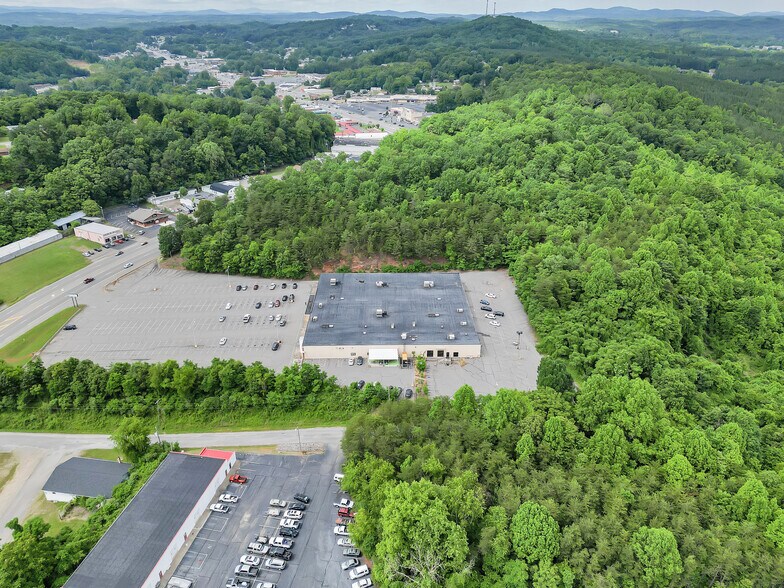 More Photos Of 2000 Virginia Ave, Collinsville Office For Lease