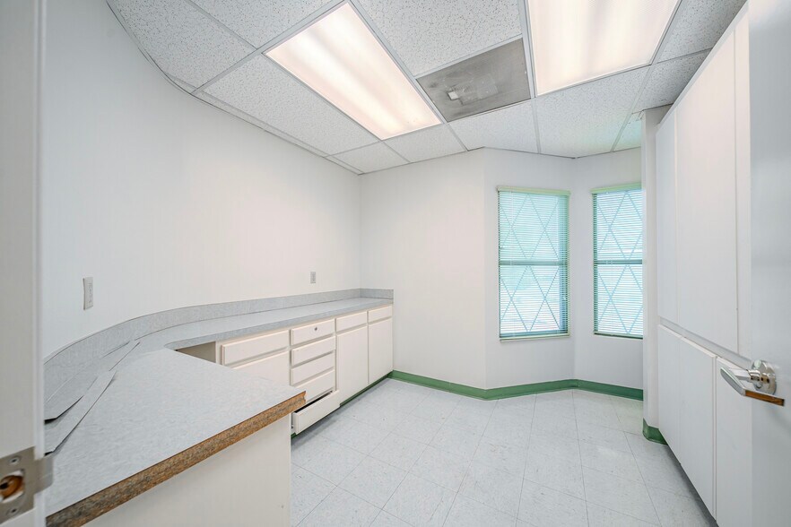 More Photos Of 315 E Route 66, Glendora Healthcare For Lease