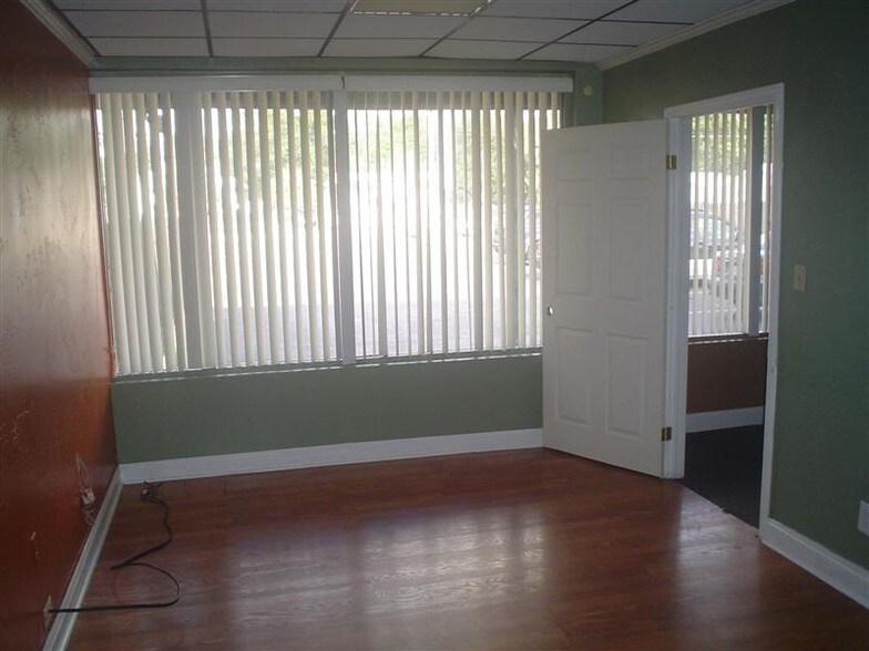 More Photos Of 6506 N Florida Ave, Tampa Office For Lease
