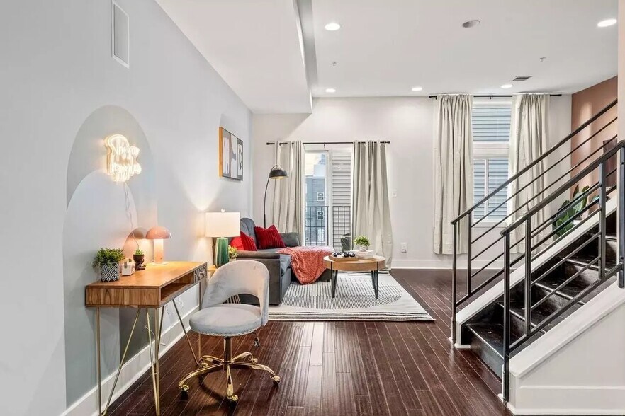 More Photos Of 826 N Broad St, Philadelphia Storefront Retail Residential For Sale