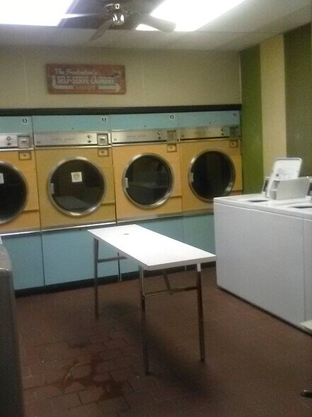 More Photos Of 196 Washington, Belleville Storefront For Sale