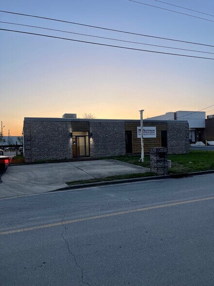 More Photos Of 900 Creekside Rd, Chattanooga Light Distribution For Sale