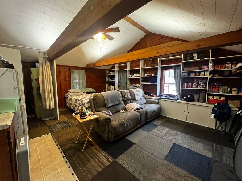 More Photos Of 809 Spring St, Galena Specialty For Sale