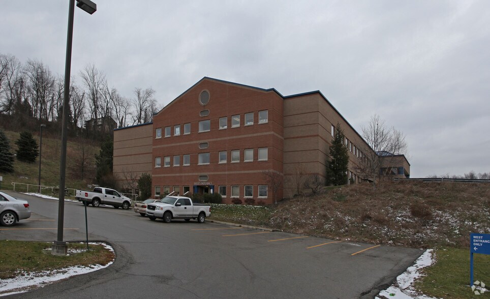 More Photos Of 1200 Brooks Ln, Clairton Medical For Lease