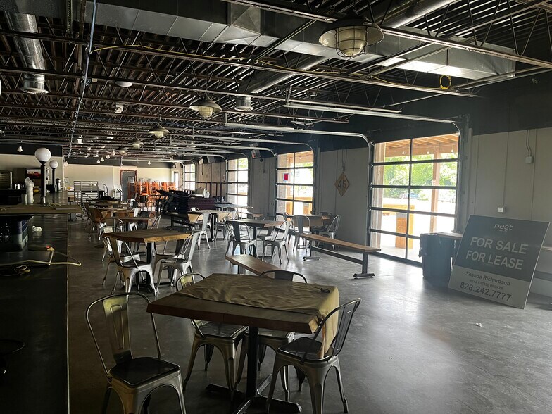 More Photos Of 141 Richardson Blvd, Black Mountain General Retail For Sale