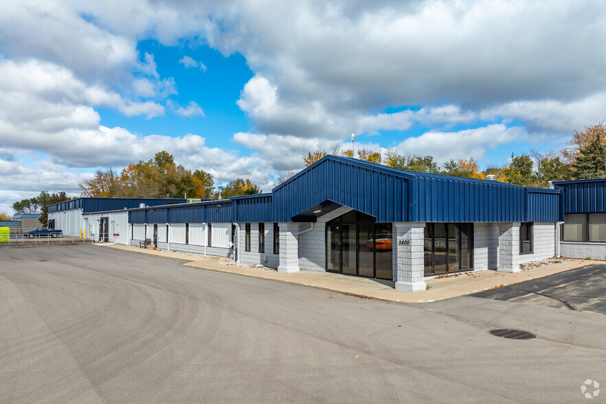 Primary Photo Of 2390 Industrial Dr, Neenah Warehouse For Lease