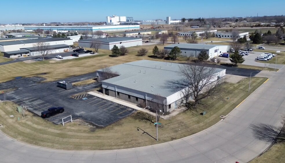 More Photos Of 238 Alexander Ave, Ames Distribution For Lease