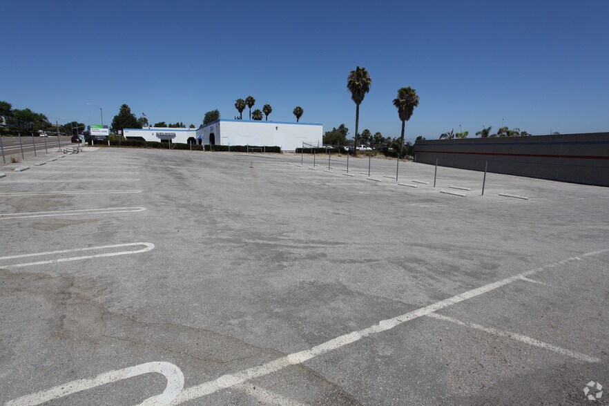 More Photos Of N Melrose Dr, Vista Land For Lease
