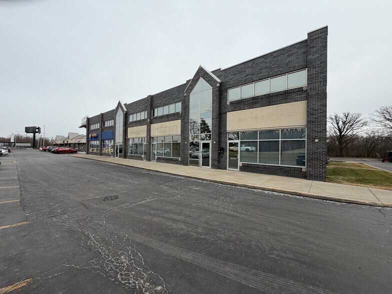 Primary Photo Of 401 E North Ave, Villa Park Flex For Lease