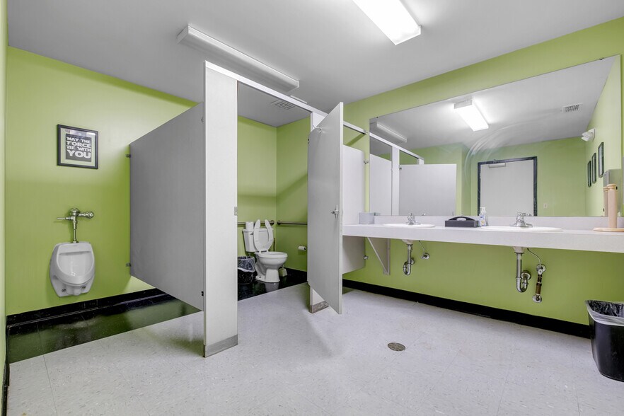 More Photos Of 1917 Commonwealth Ln, Tallahassee Medical For Lease