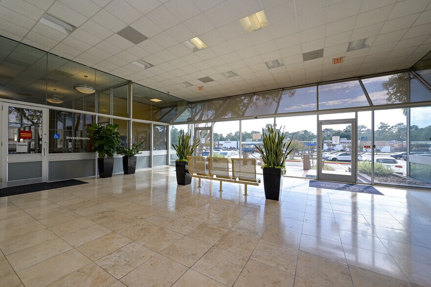 More Photos Of 5625 Cypress Creek Pky, Houston Office For Sale