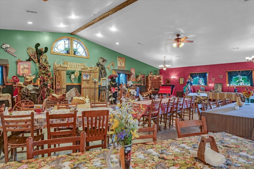 More Photos Of 1356 County Road 2900 N, Rantoul Specialty For Sale