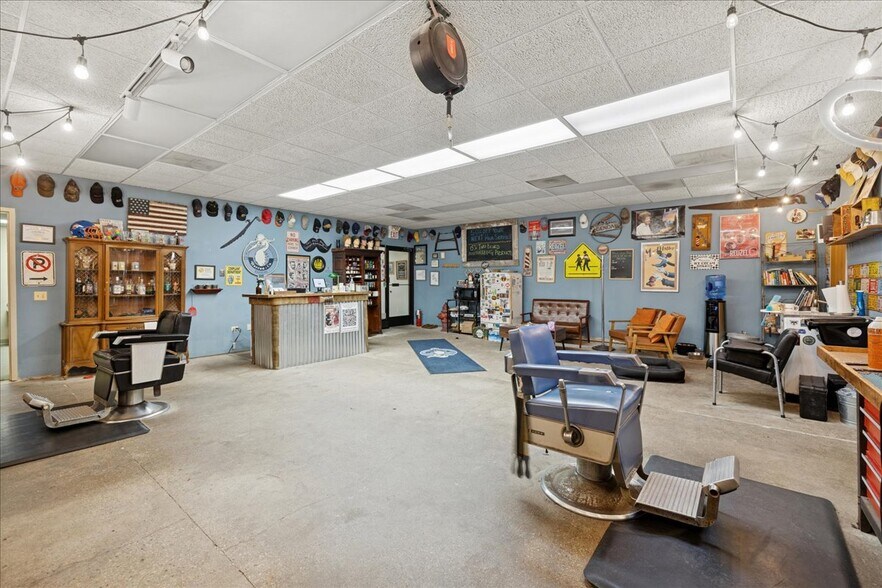 More Photos Of 113 N Genoa St, Genoa Office For Sale