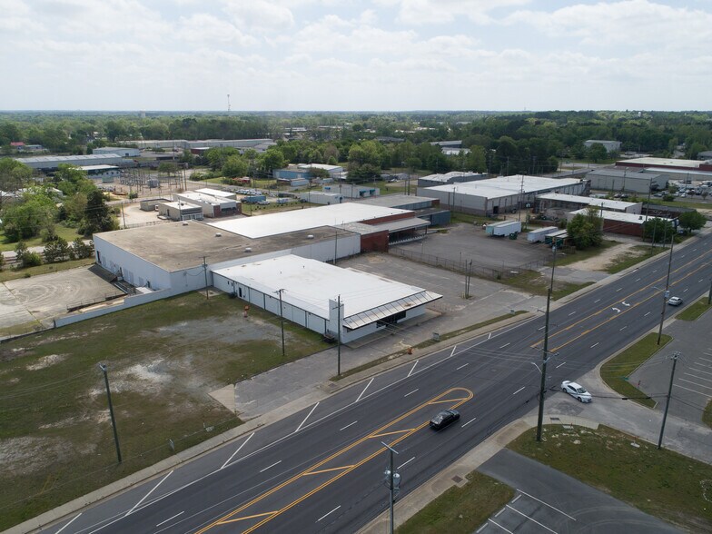 More Photos Of 301 Robeson St, Fayetteville Freestanding For Lease