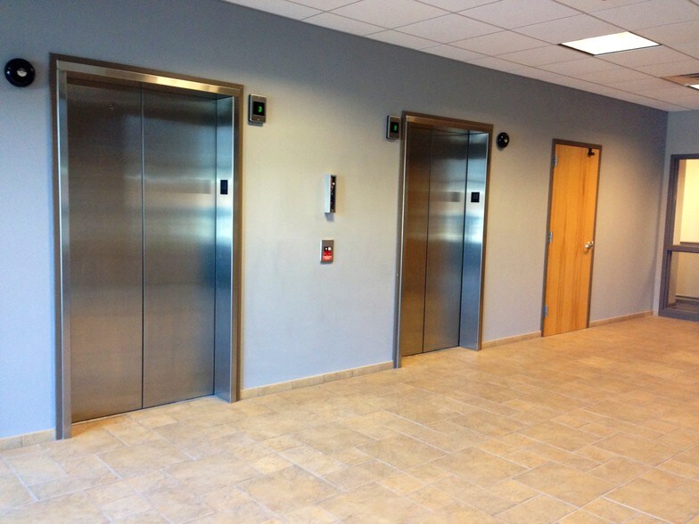 More Photos Of 4431 N Front St, Harrisburg Office Residential For Lease