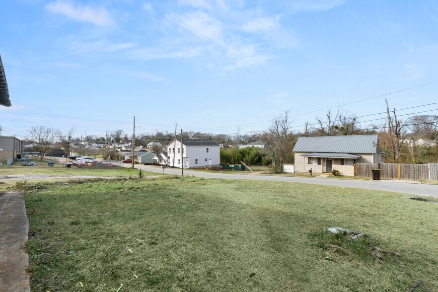 More Photos Of 3 Johnson Ave, Newnan Office Residential For Sale