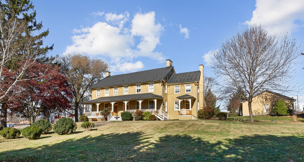 More Photos Of 120 Water St, New Windsor Lodge Meeting Hall For Sale