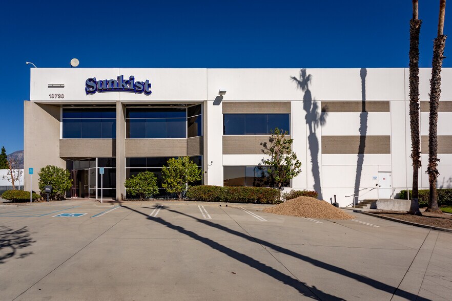 More Photos Of 10730 Bell Ct, Rancho Cucamonga Warehouse For Lease