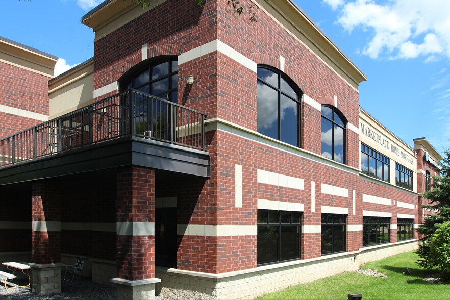 More Photos Of 10160 Foley Blvd, Coon Rapids Office For Lease