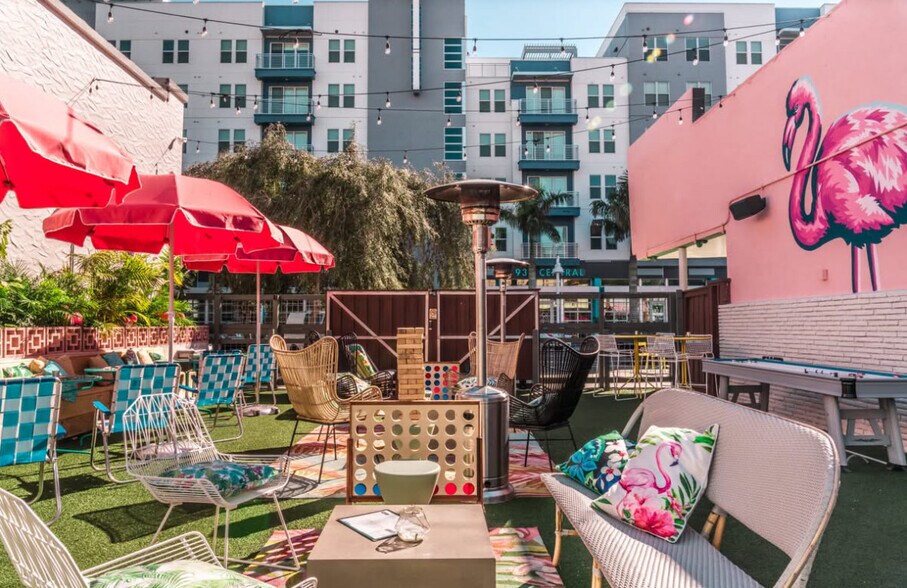 Primary Photo Of 937 Central Ave, Saint Petersburg Restaurant For Sale