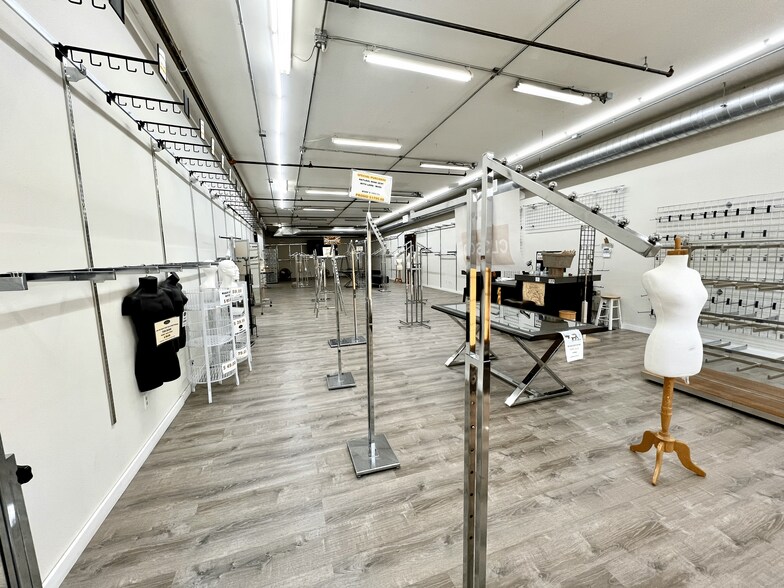 More Photos Of 435 Broadway, Skagway General Retail For Sale