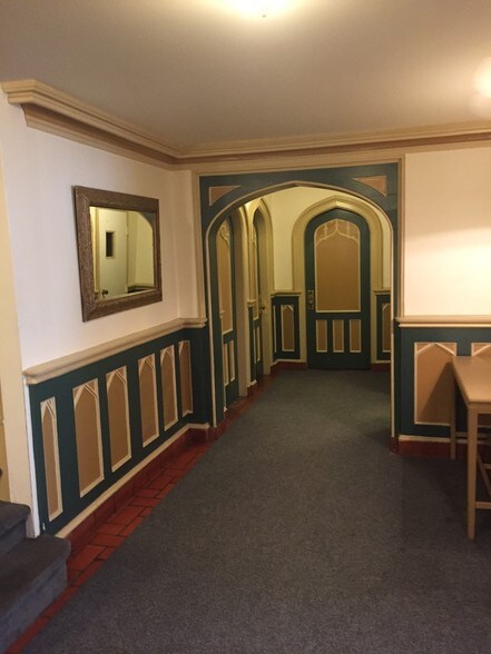 More Photos Of 17 Elk St, Albany Office For Lease