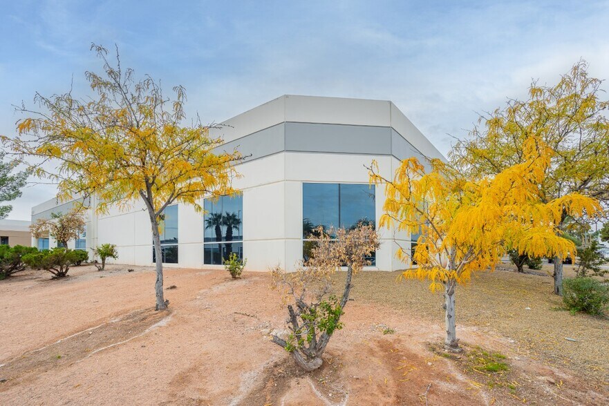 More Photos Of 3215 Birtcher Dr, Las Vegas Office For Lease