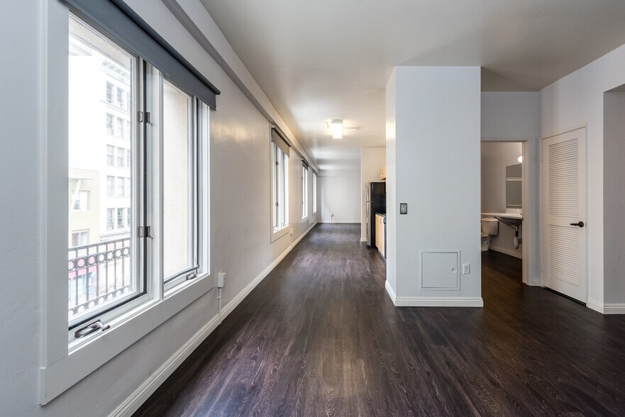 More Photos Of 1043-1045 6th Ave, San Diego Storefront Retail Residential For Sale