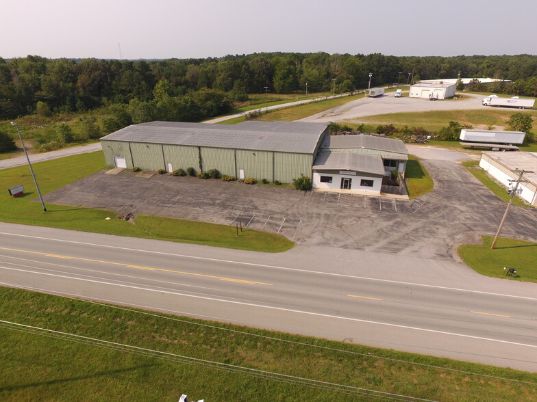 Primary Photo Of 1438 Highway 96, Burns Warehouse For Lease