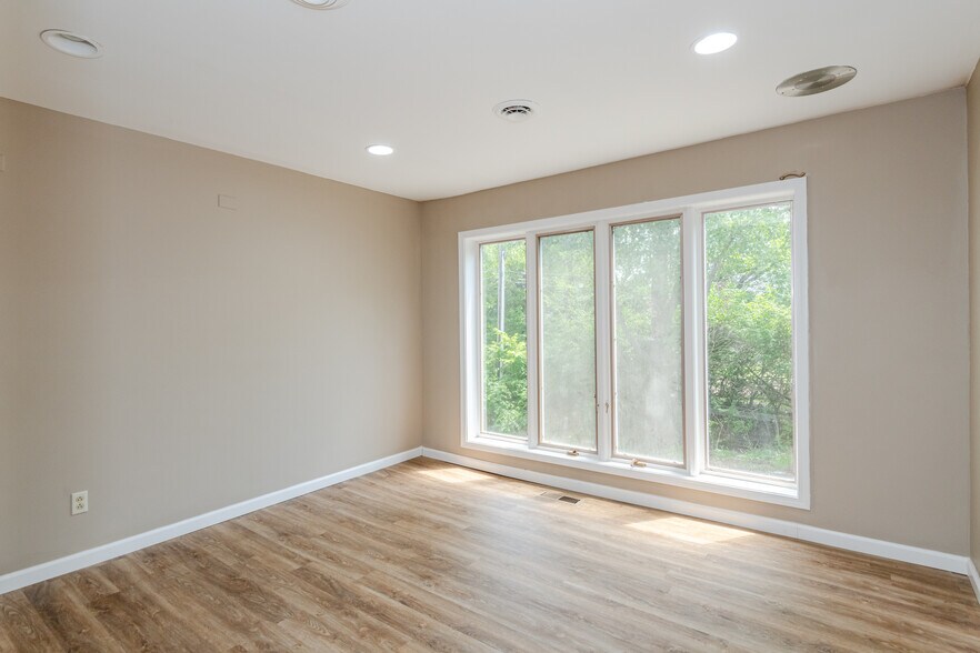 More Photos Of 6750 Brandt Pike, Huber Heights Medical For Lease