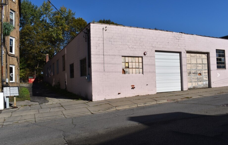 More Photos Of 5 Endicott Ave, Johnson City Distribution For Lease