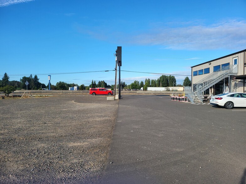 More Photos Of 1350 Atlantic Ave, Woodland Land For Lease