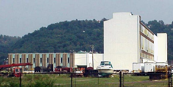 More Photos Of 1003-1005 Airbrake Ave, Wilmerding Distribution For Lease