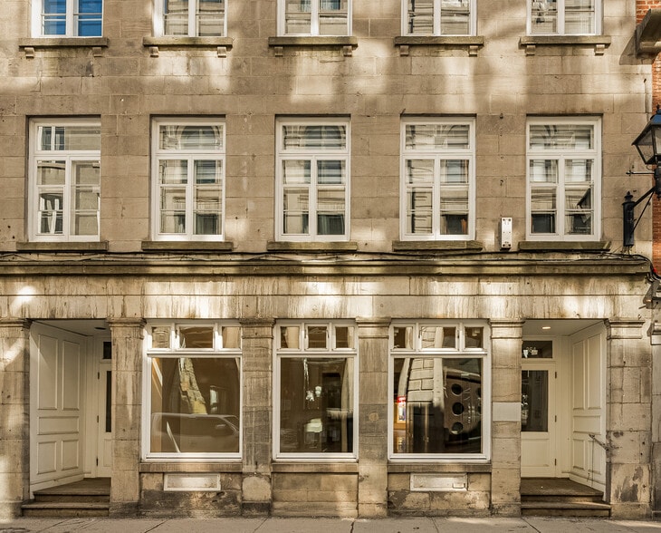 Primary Photo Of 364 Rue Saint-Paul O, Montréal Storefront Retail Office For Sale