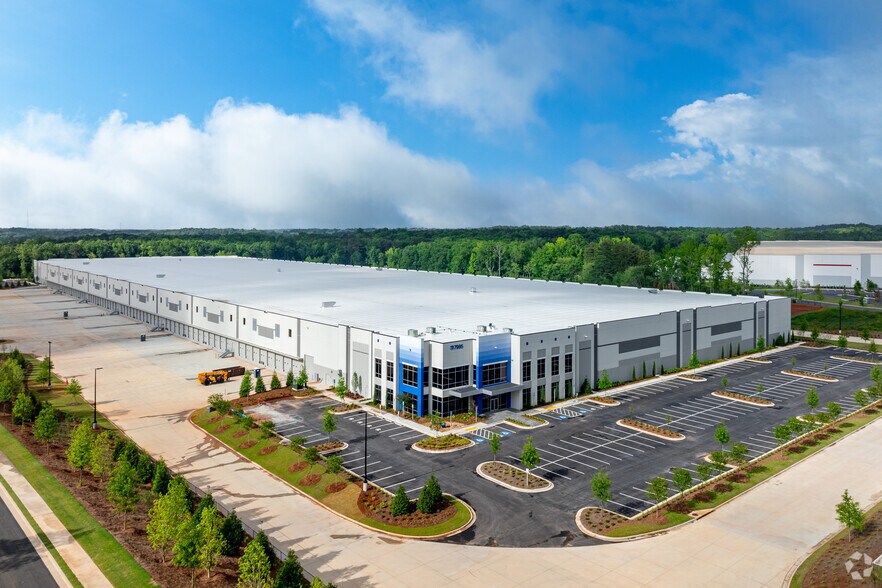 More Photos Of 7995 Bowen Road, Palmetto Distribution For Lease